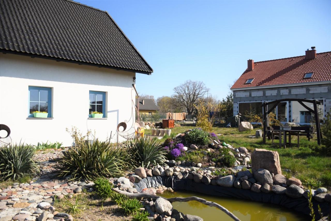 Dom Na Szumiacych Drzew Villa Debina  Exterior photo